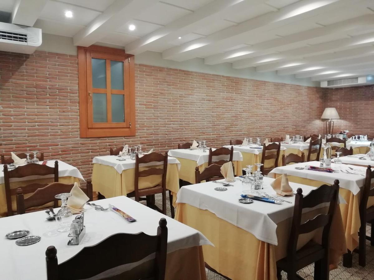 Albergo Ristorante Leon D'Oro Este Exterior photo